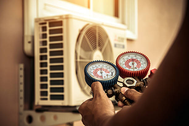 Professional Ductwork Repair technician working in Amelia, OH